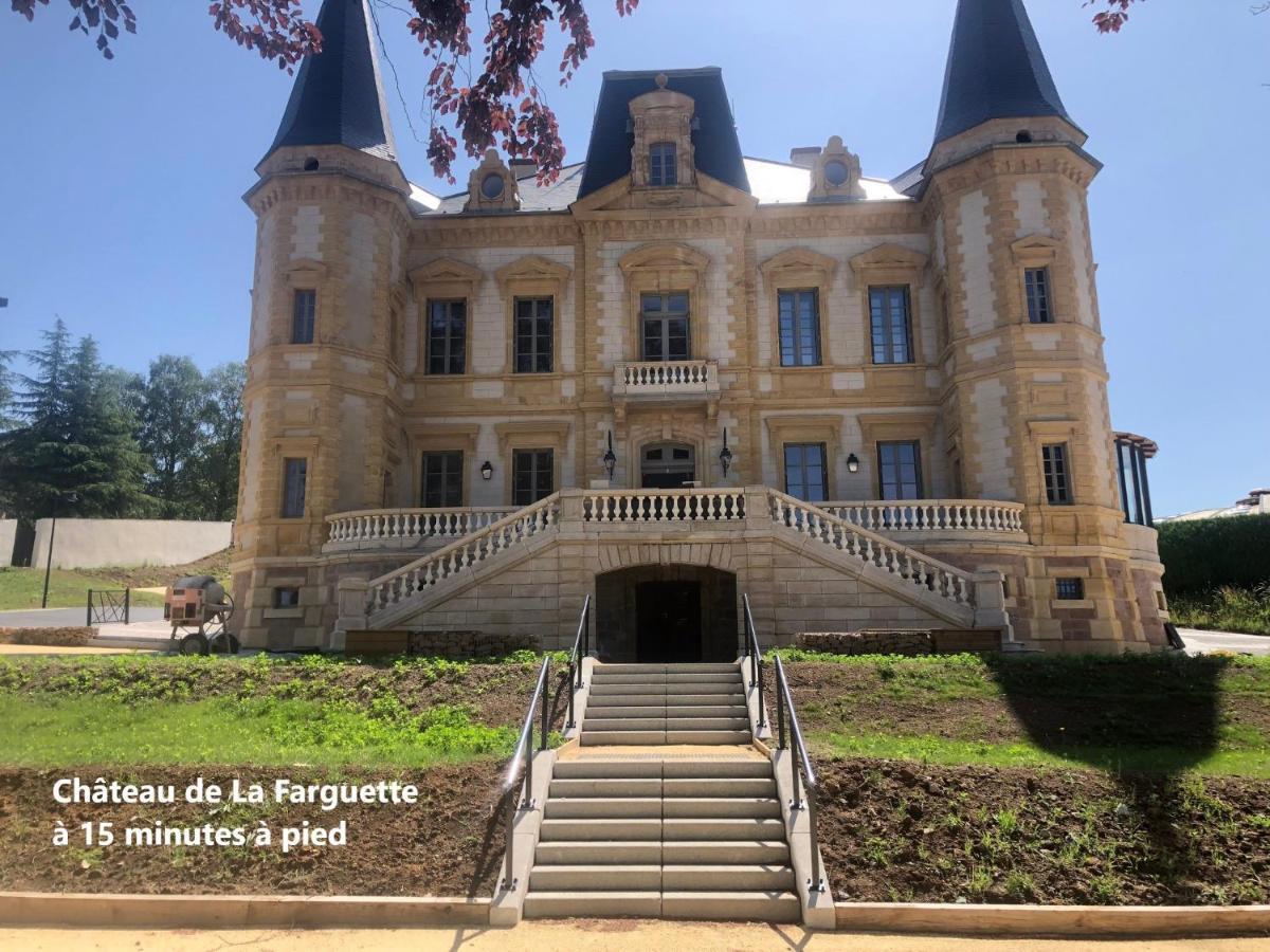 Appartement Au Coeur De Cours La Ville Bagian luar foto