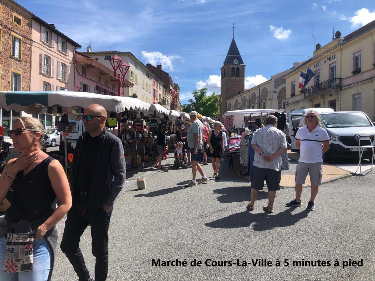 Appartement Au Coeur De Cours La Ville Bagian luar foto